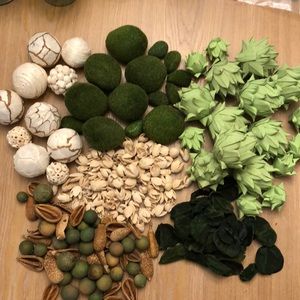 Assorted vase filler